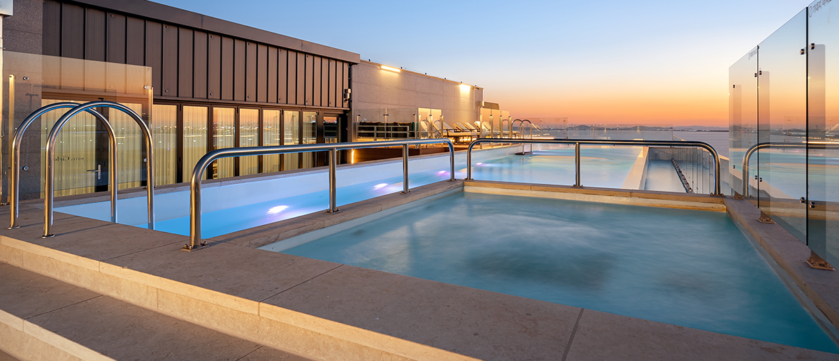 Rooftop Infinity Pool